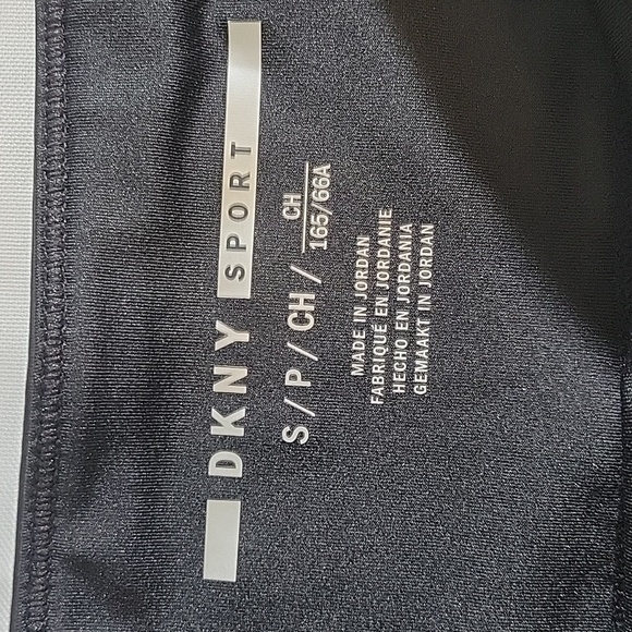 DKNY SPORT HIGH WAISTED CROPPED FAUX LEATHER LEGGINGS - Picture 5 of 12